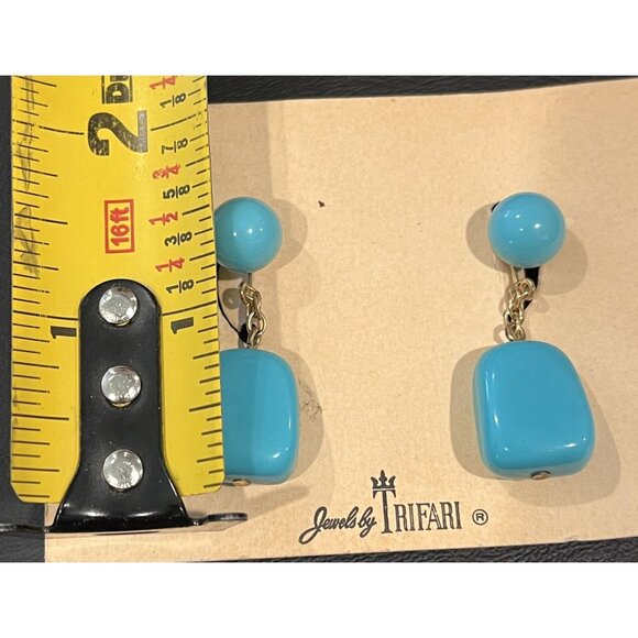 Vintage Trifari Blue Clip-On Dangle Earrings With Gold-Tone Chain - Picture 3 of 3